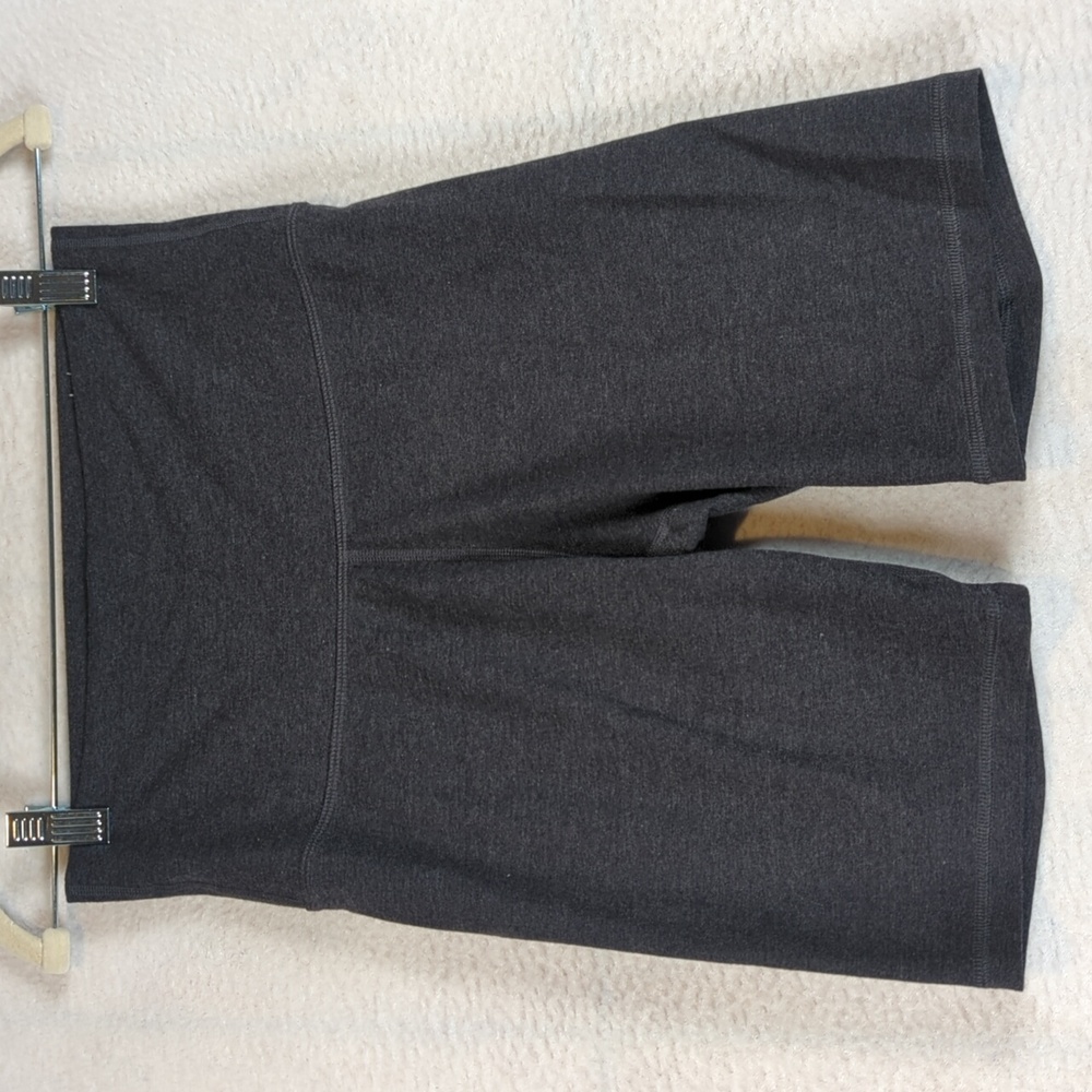 Old Navy Active‎ Women's Gray Athletic Cycling Sporty Yoga Legging Shorts Size M